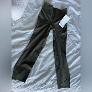 Women Lululemon Yogas - Brand New